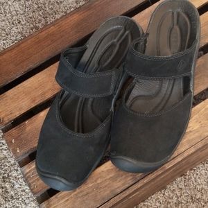 Women's KEEN closed-toe slide on shoe